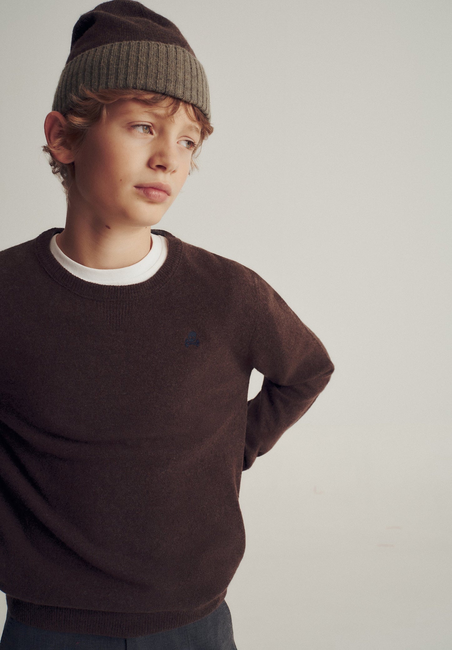 WOLLEN TRUI DOODSHOOFD