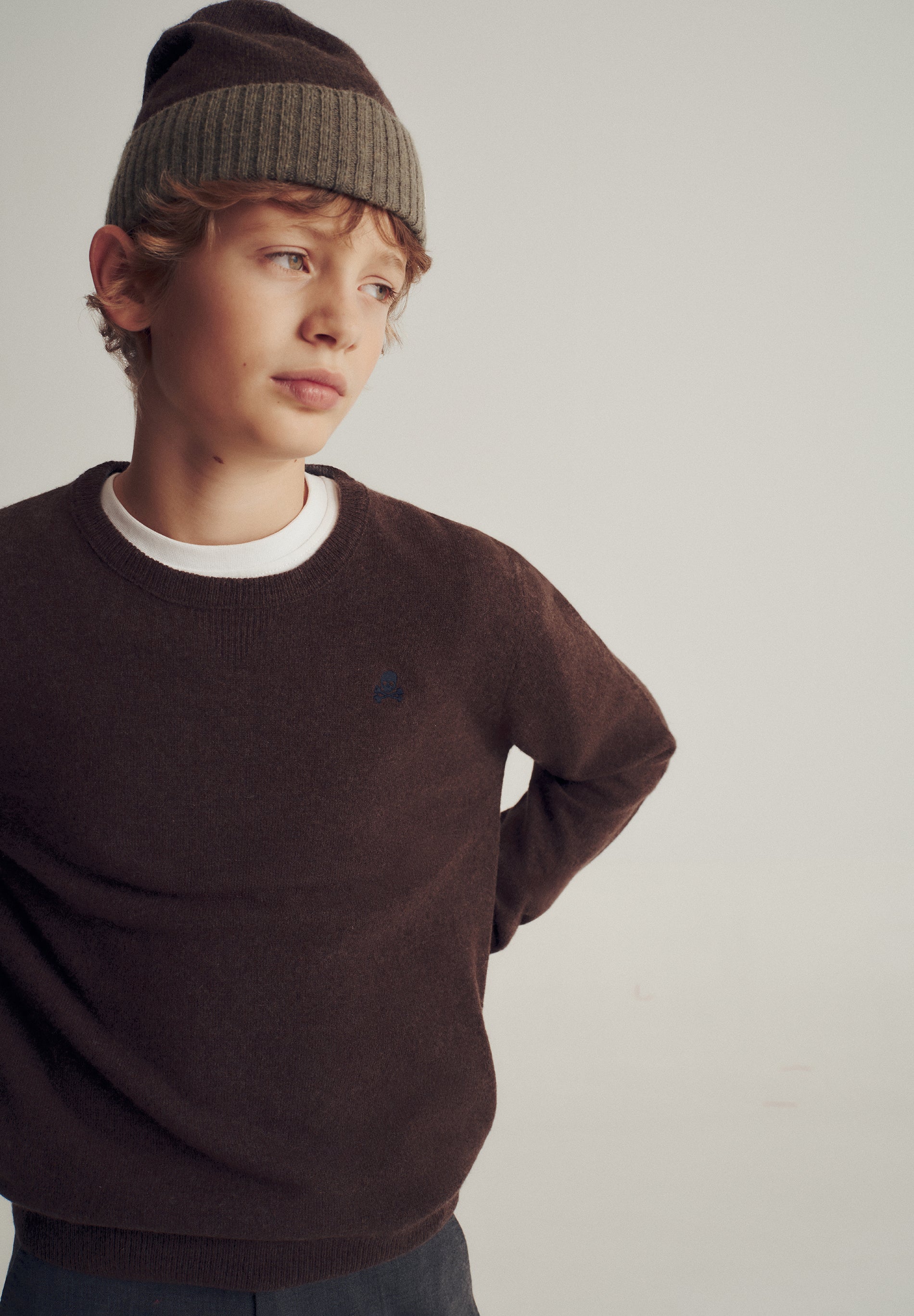 WOLLEN TRUI DOODSHOOFD