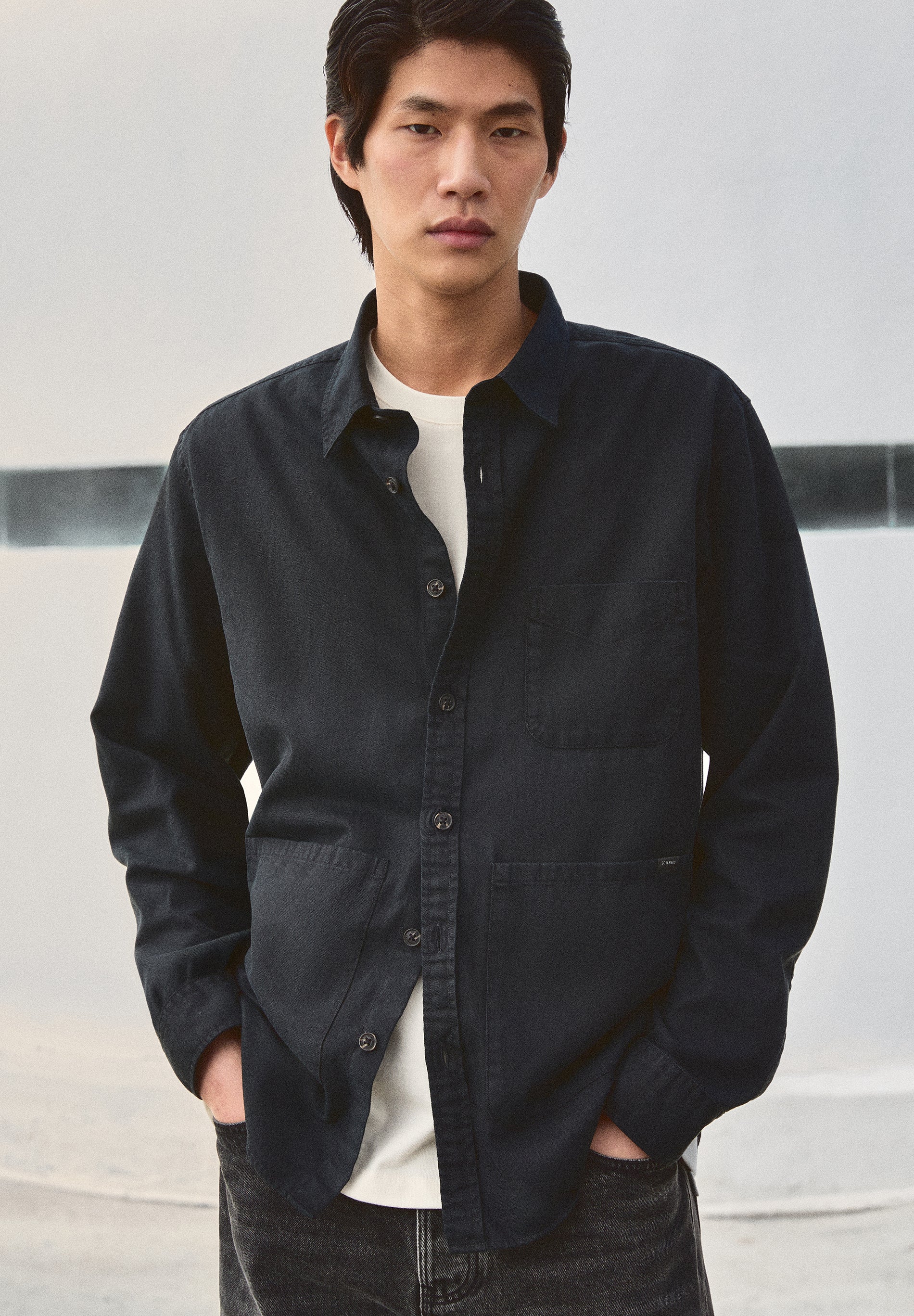 PLAIN OVERSHIRT WITH POCKETS