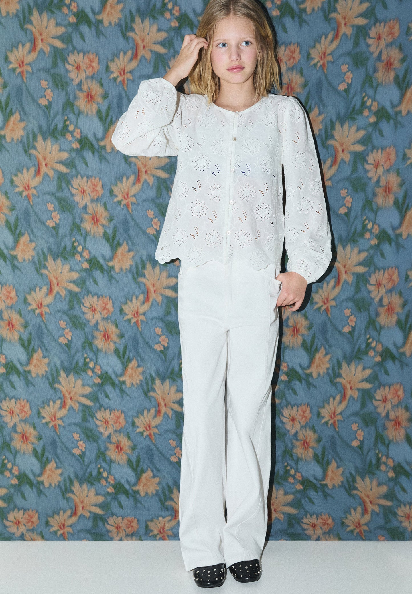 BLUSA PERFORADA BOTONES - Scalpers