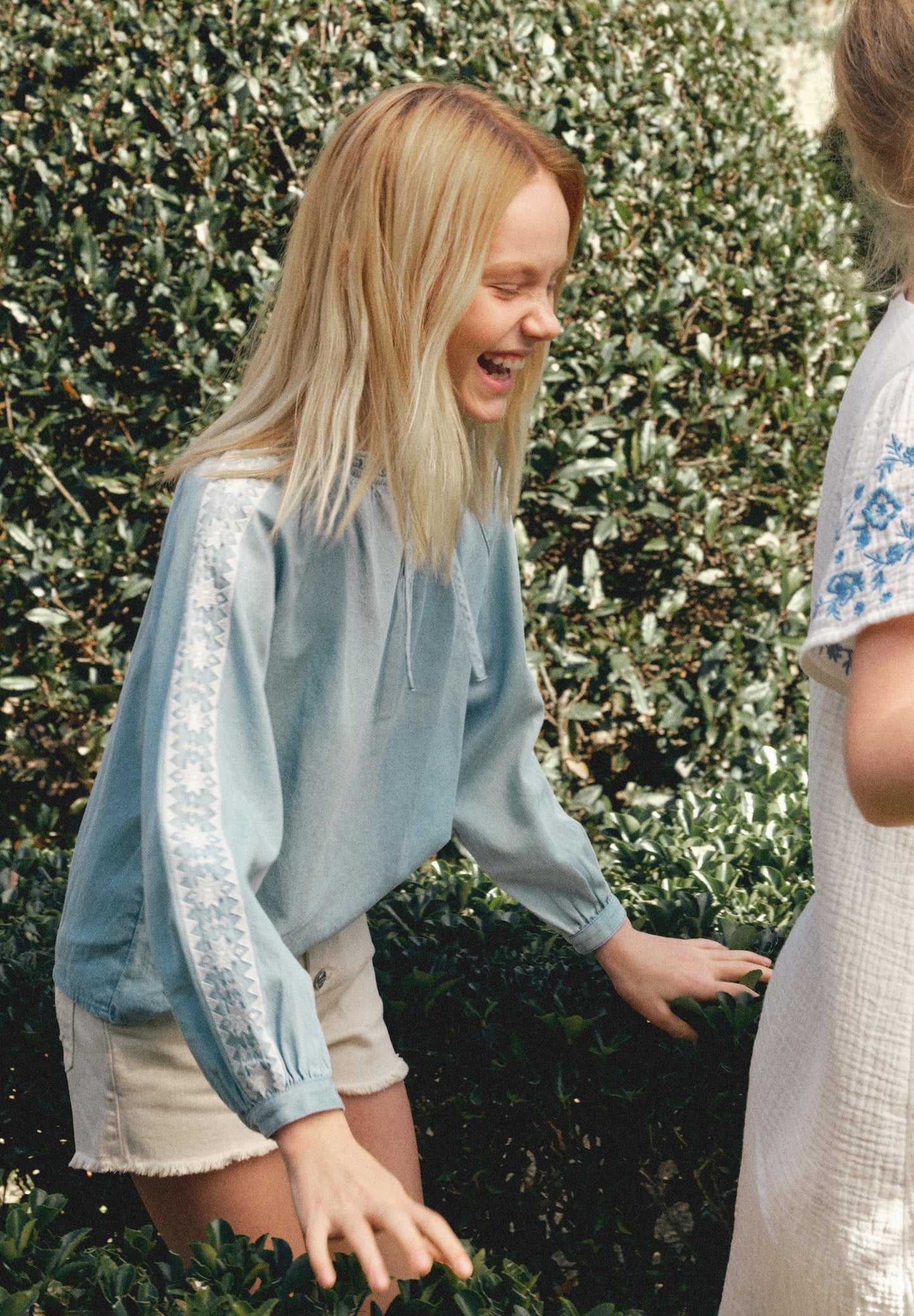 EMBROIDERED DENIM SHIRT