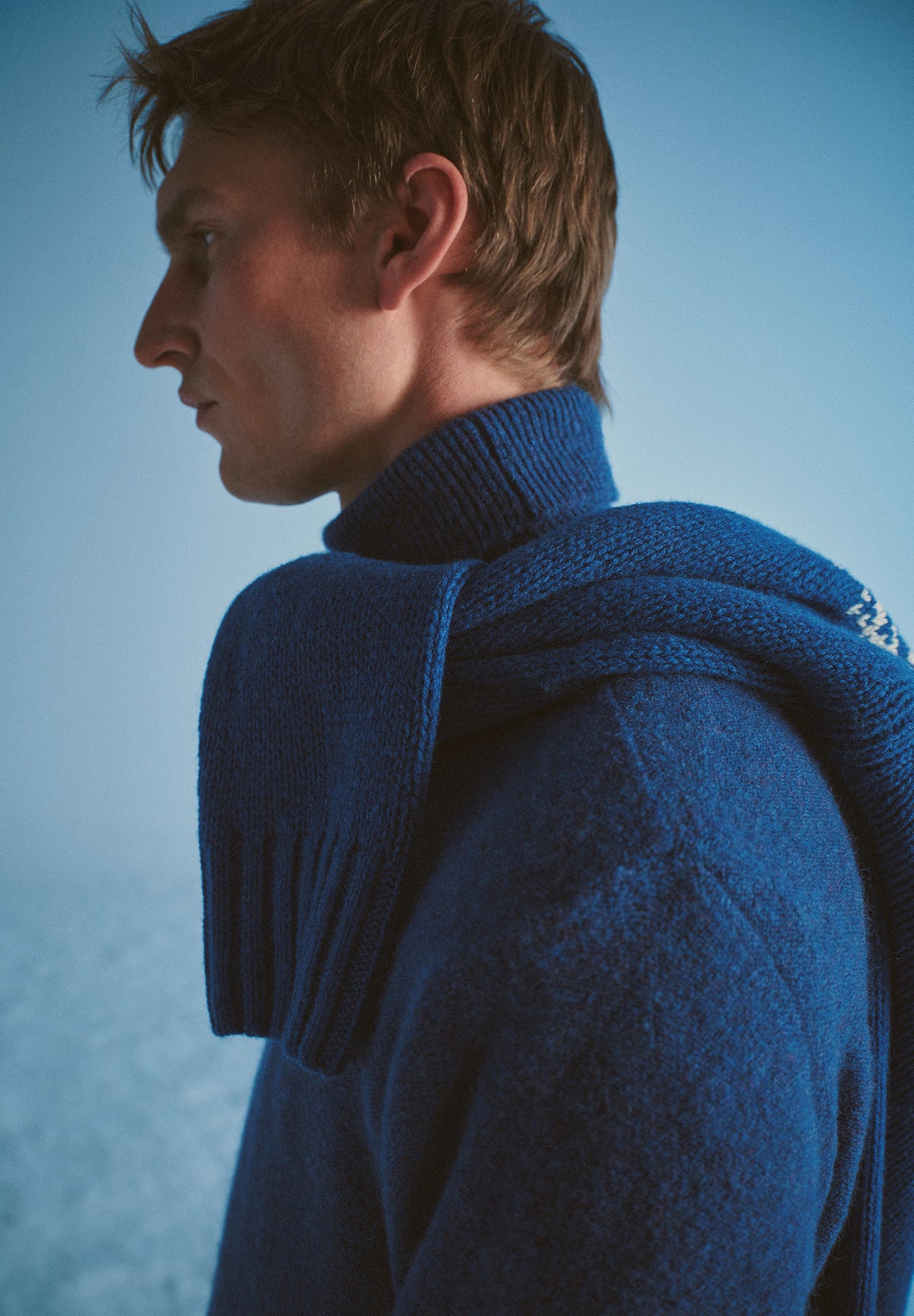 ROLL NECK WOOL SWEATER