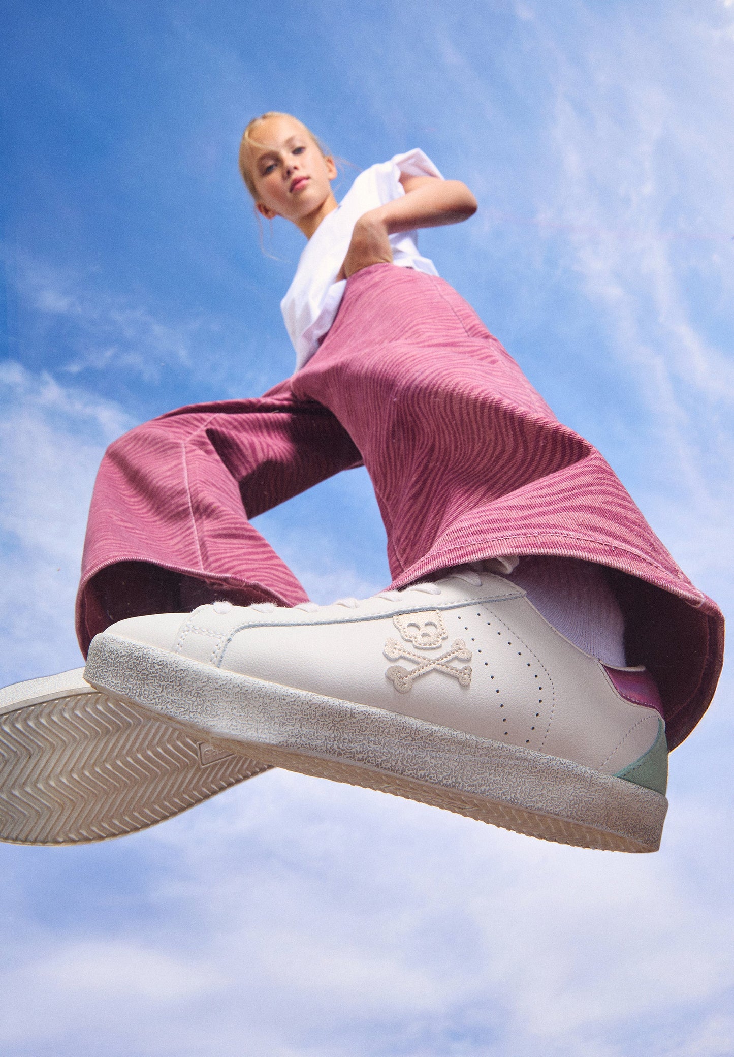 CONTRAST LEATHER SNEAKERS