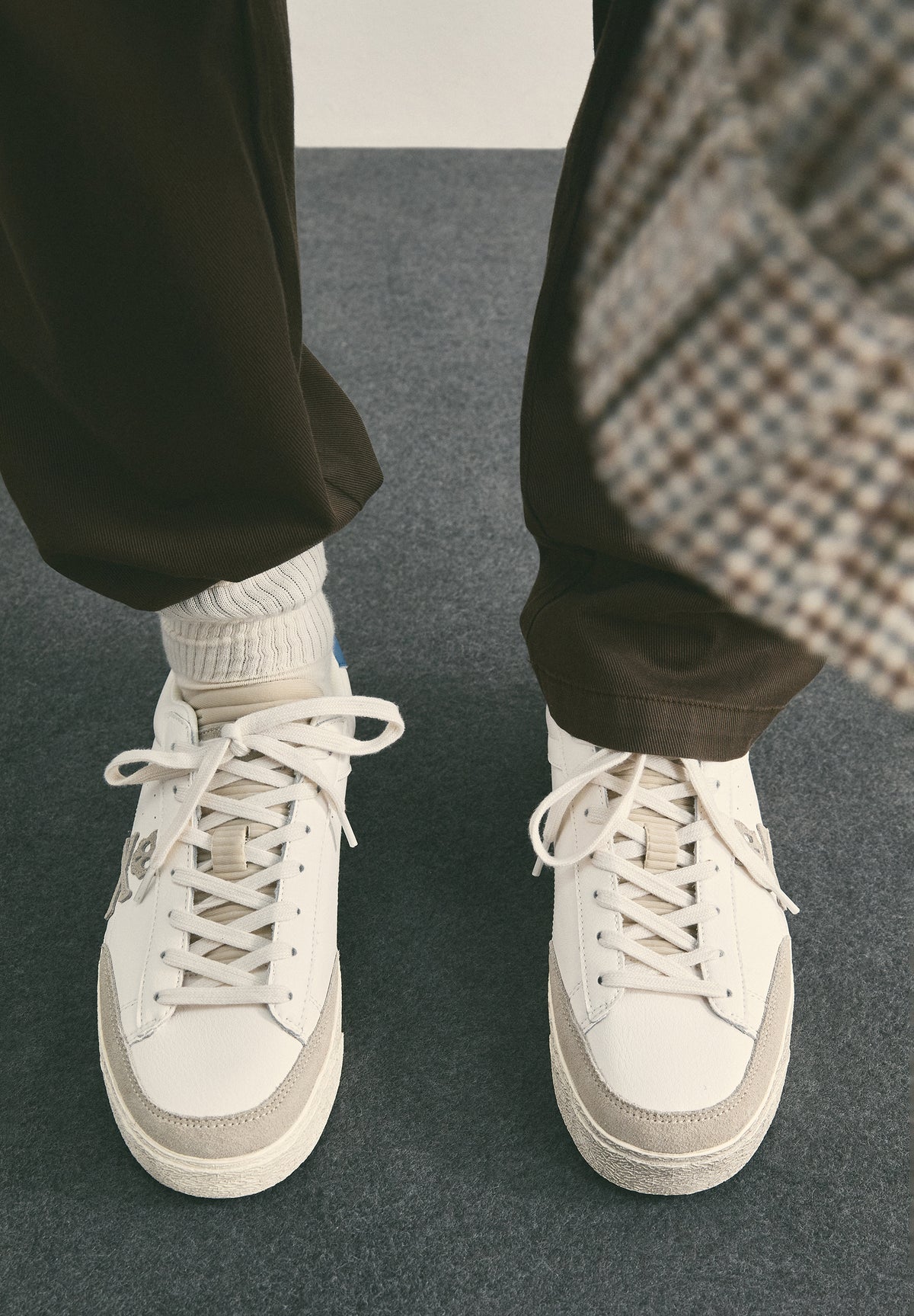 SNEAKERS WITH SIDE SKULL