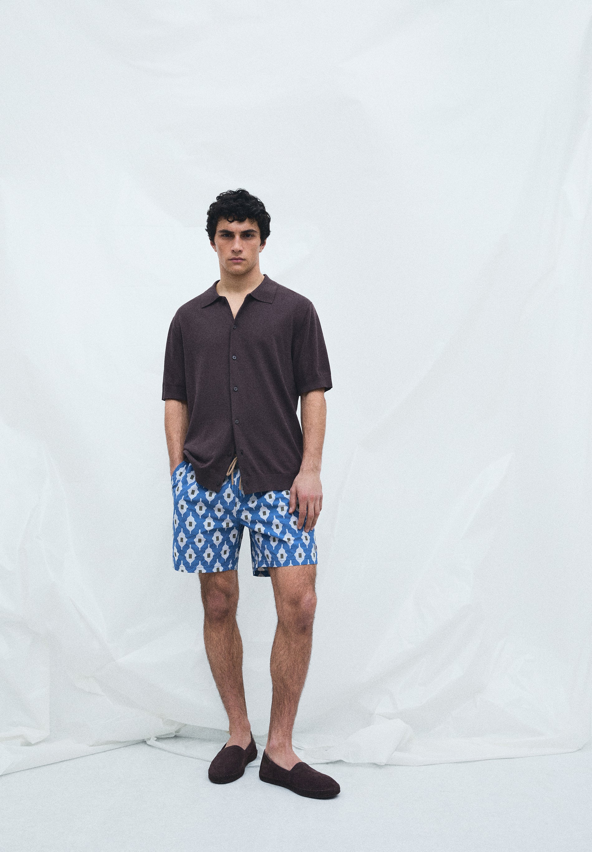 GEOMETRIC PRINT SWIMMING TRUNKS