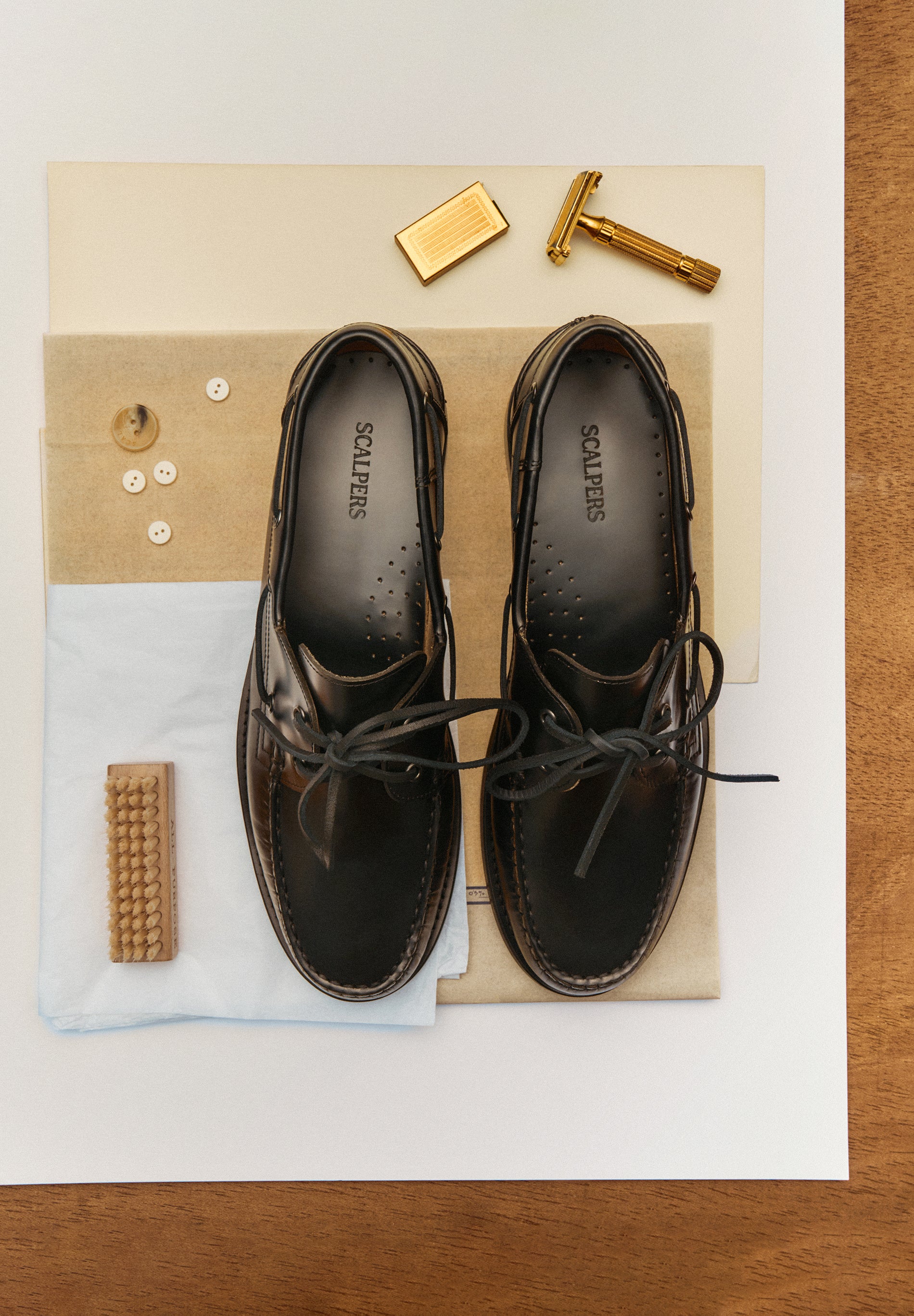 LEATHER DECK SHOES