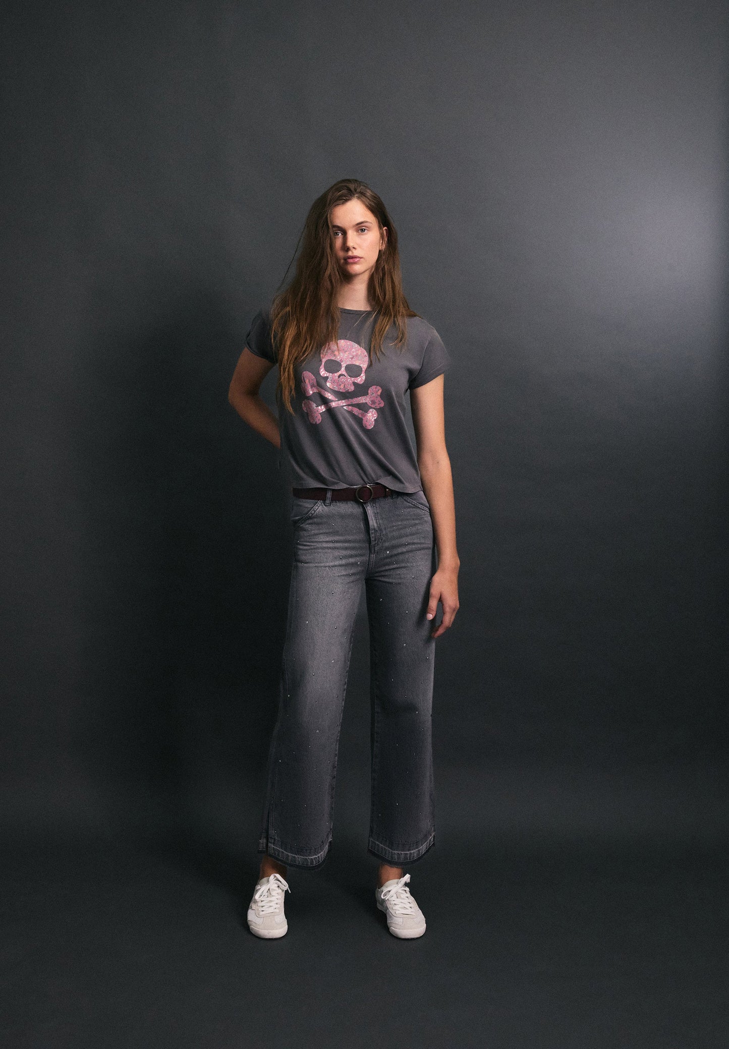 T-SHIRT WITH SKULL PRINT