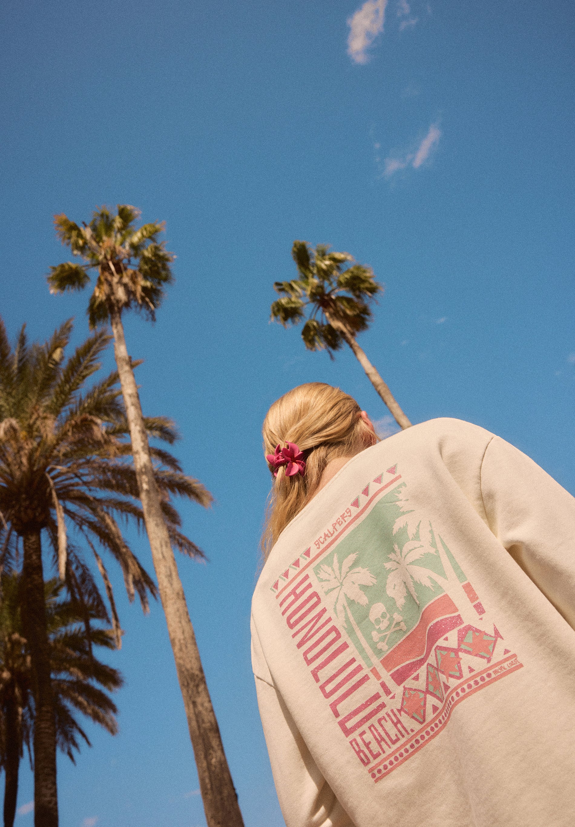 SWEATSHIRT WITH PRINTED BACK