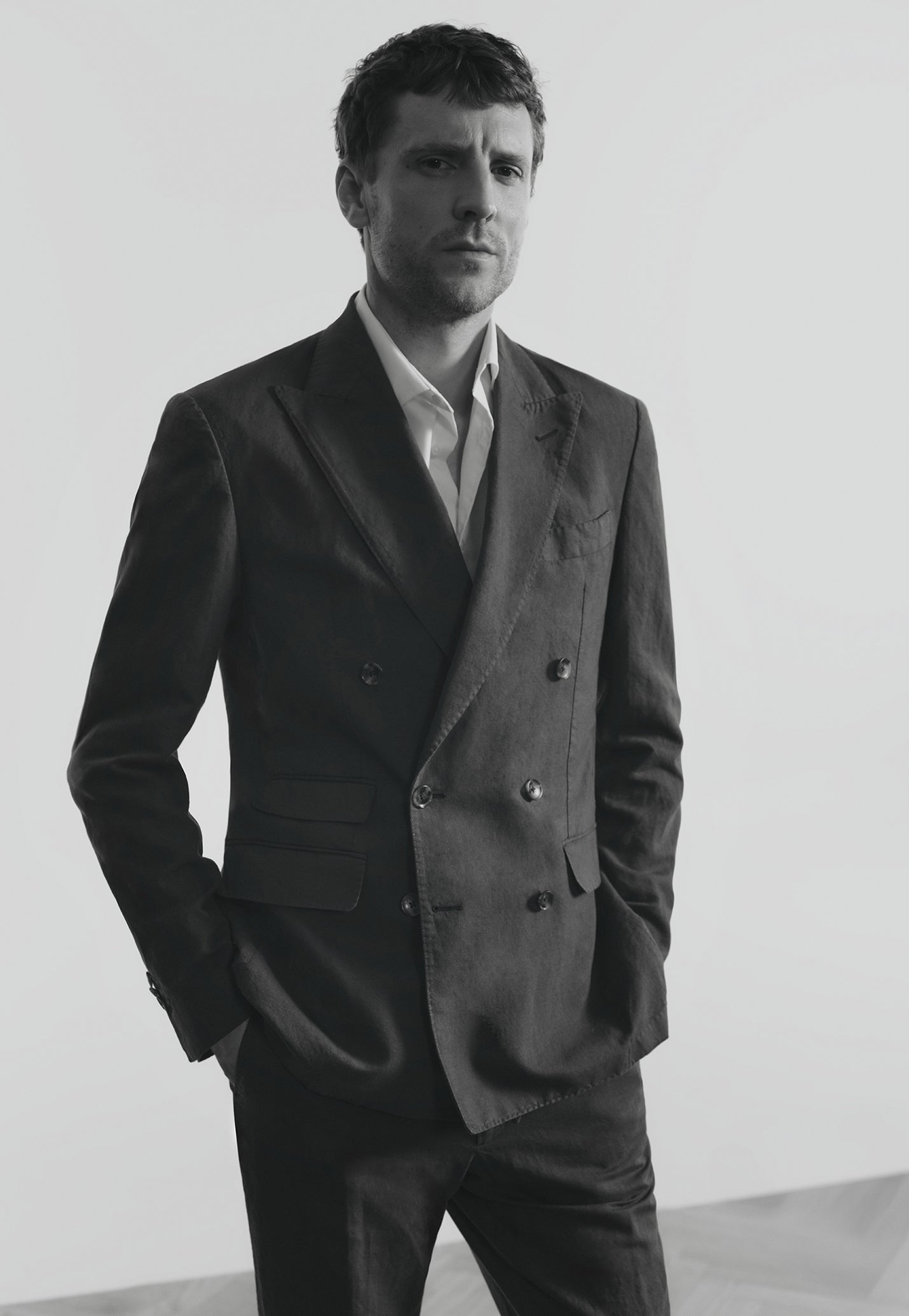 DOUBLE-BREASTED LINEN SUIT BLAZER
