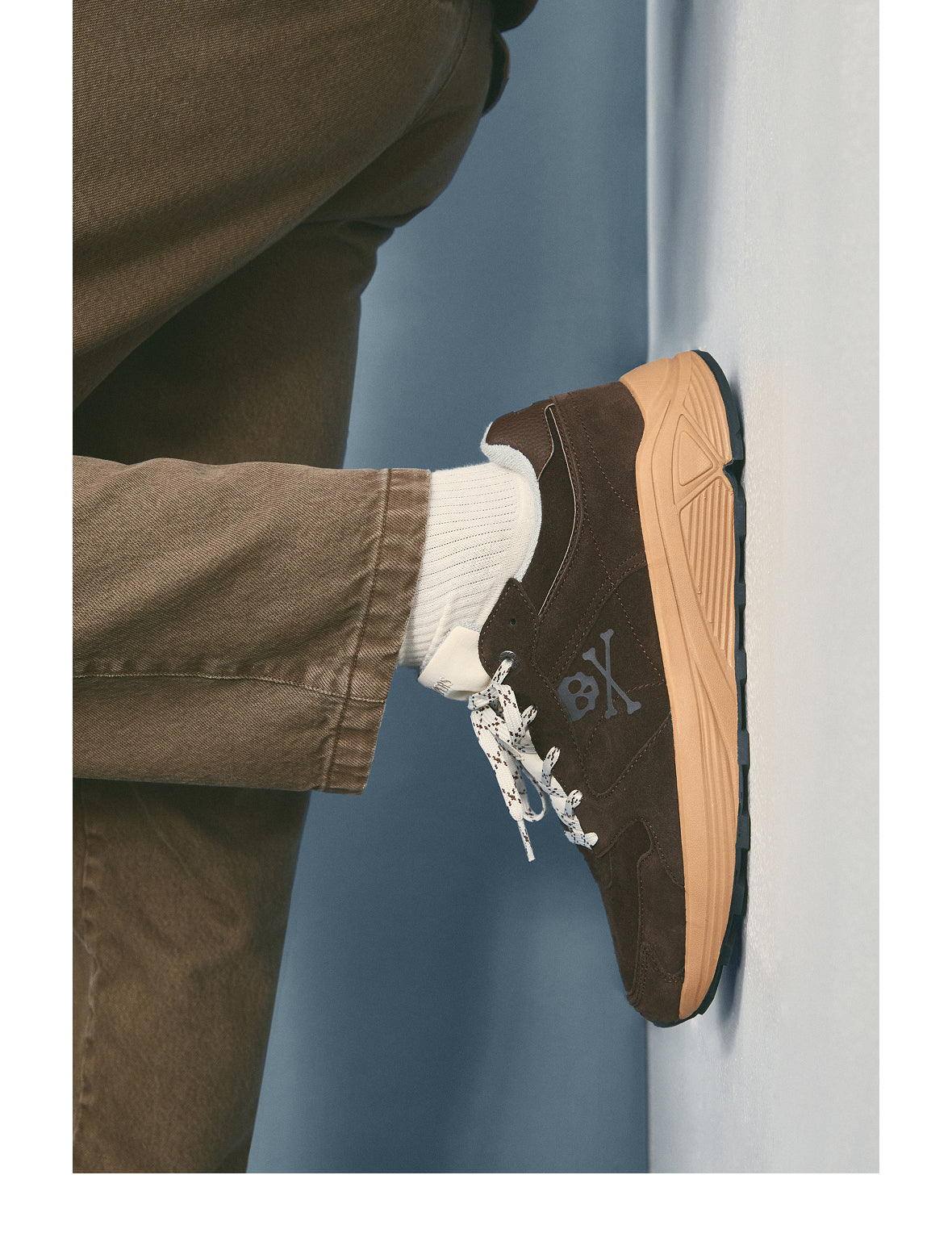 mob_250926_sneakers_h_02
